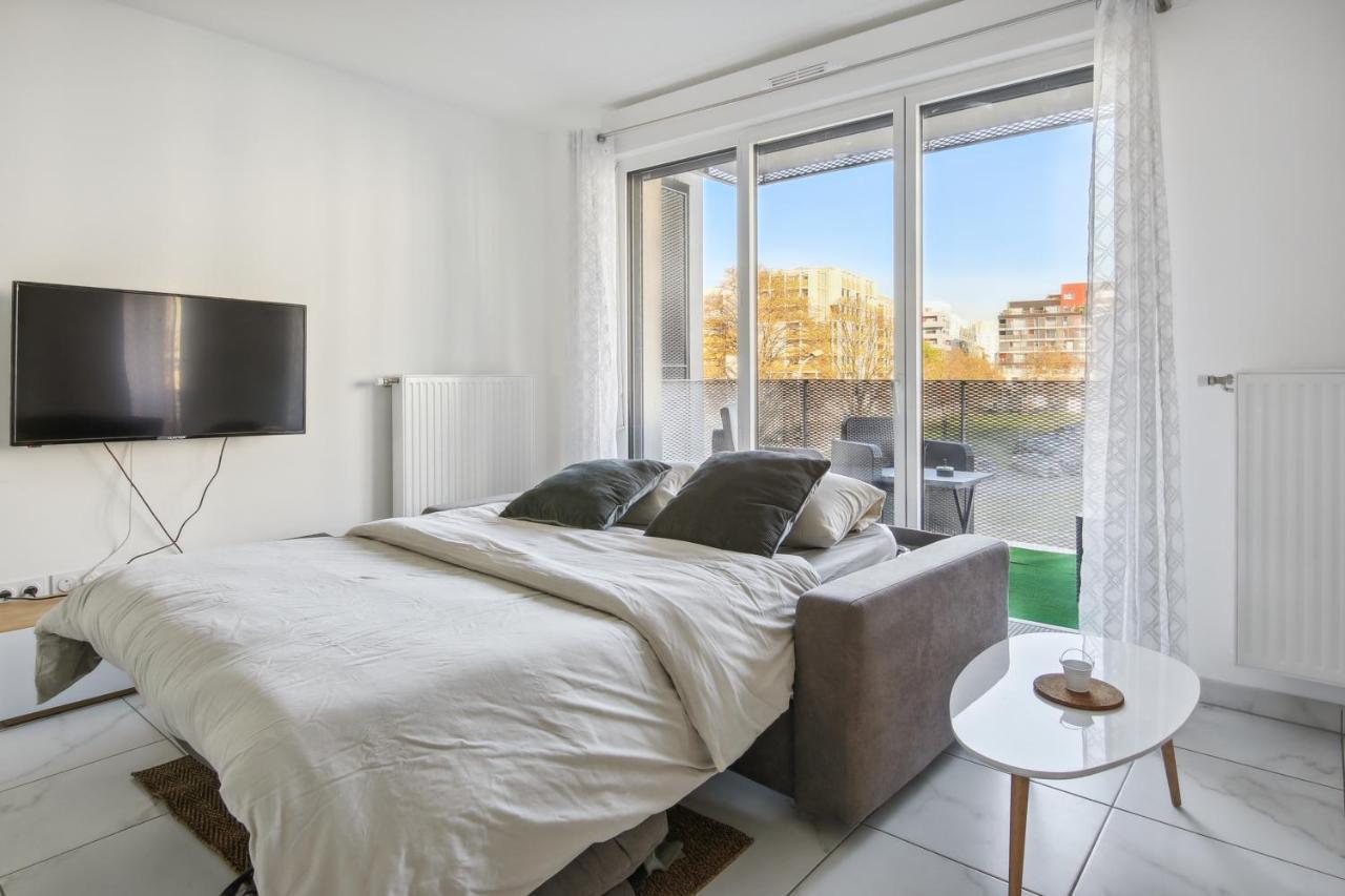 شقة إيفري سور سين  في Chic Apart With Balcony Near Paris المظهر الخارجي الصورة