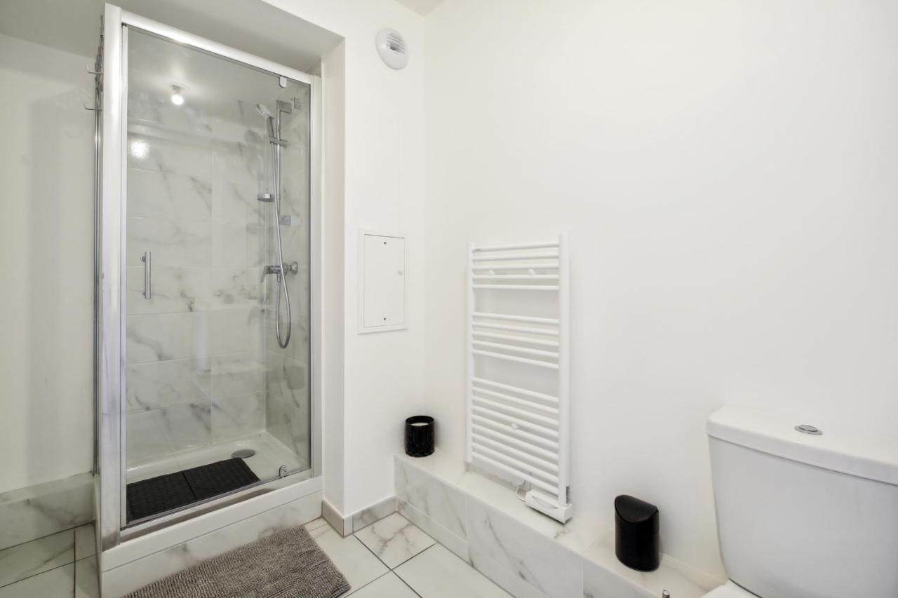 شقة إيفري سور سين  في Chic Apart With Balcony Near Paris المظهر الخارجي الصورة